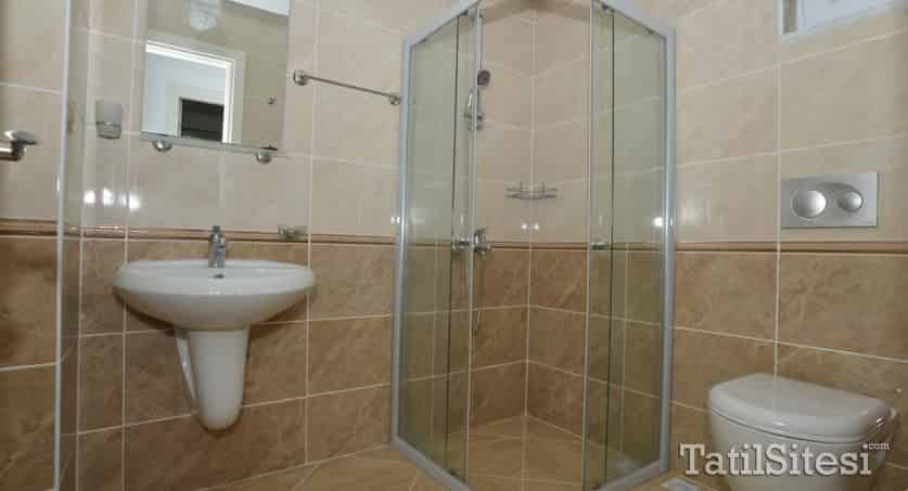 Lighthouse Legend Aparts